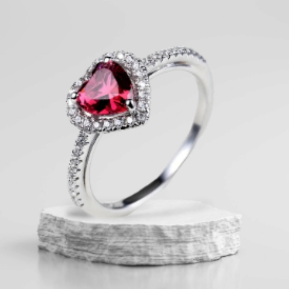 925 Sterling Silver Red Love Shaped Faux Gemstone Wedding Ring. - Picture 1 of 5
